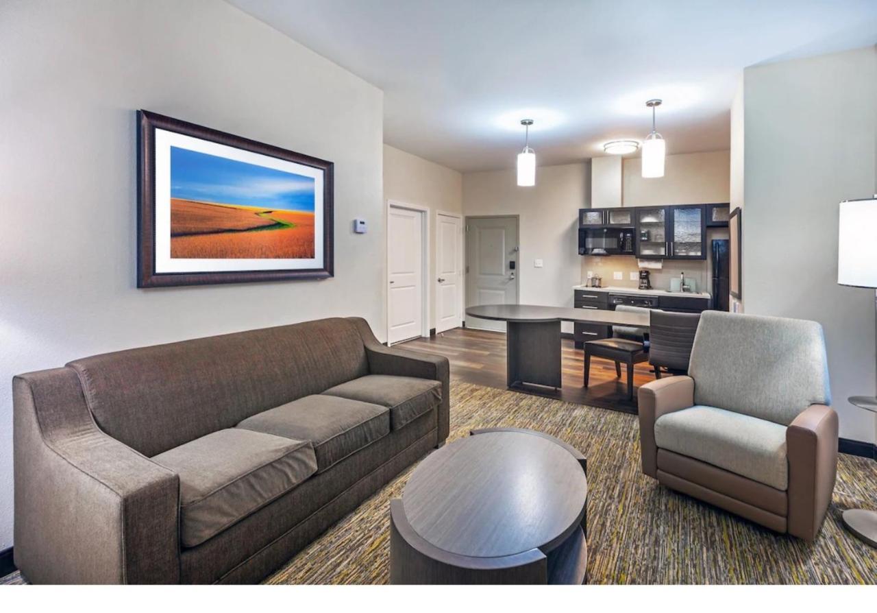 Candlewood Suites Midland By Ihg Buitenkant foto