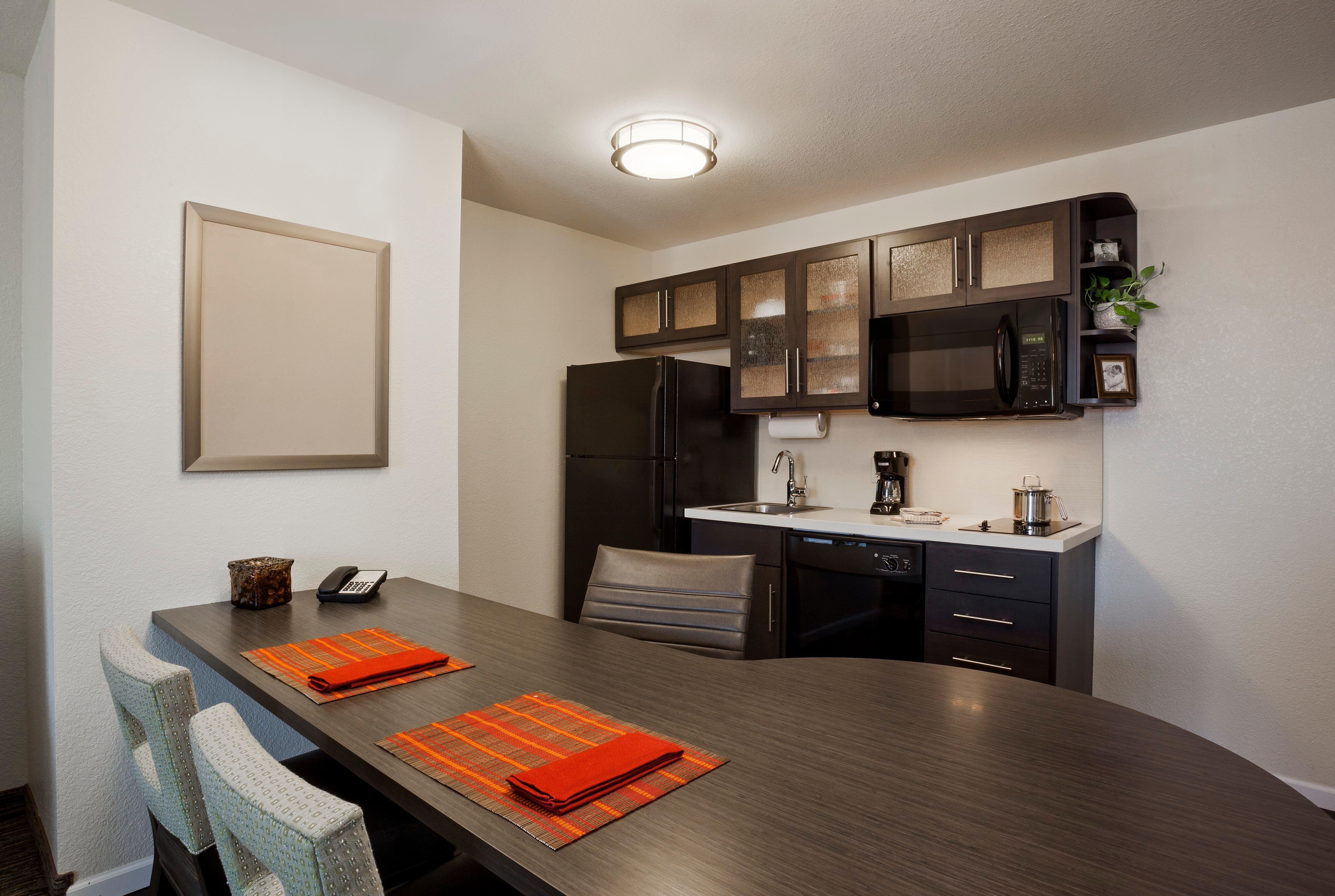 Candlewood Suites Midland By Ihg Buitenkant foto
